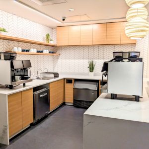Delta Sky Lounge - kitchen